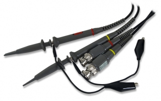 BNC Oscilloscope Probes; Passive; x1(DC to 6MHz, 1MOhm, 85-120pF) / x10(DC to 100MHz, 10MOhm, 18.5-22.5pF); Pair of 2 probes with 12 cm ground clips